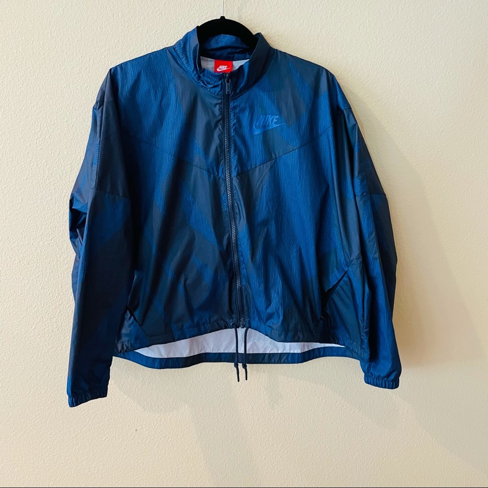 Nike jacket size small